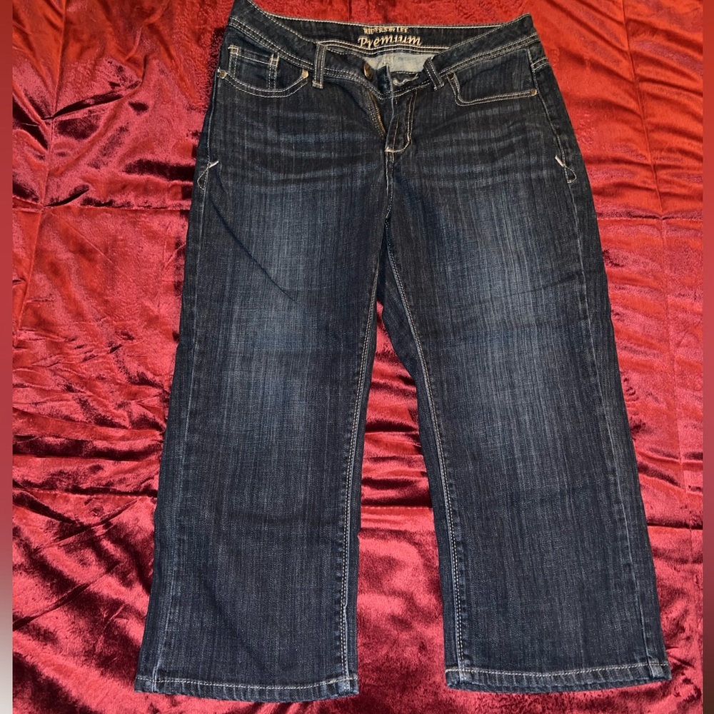 Riders by Lee Capris.  Size 8.